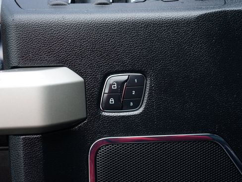 Used 2018 Ford F250 Lariat w/ Lariat Ultimate Package image 15