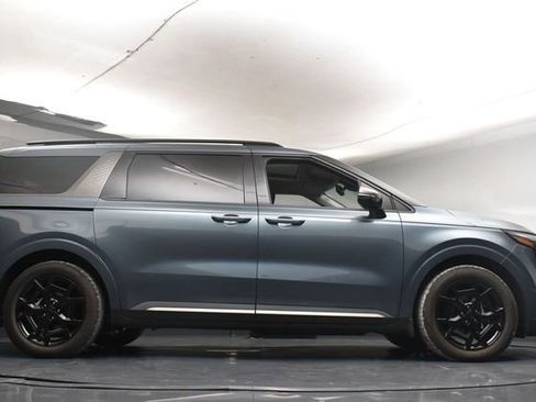 Certified 2025 Kia Carnival SX Prestige image 39