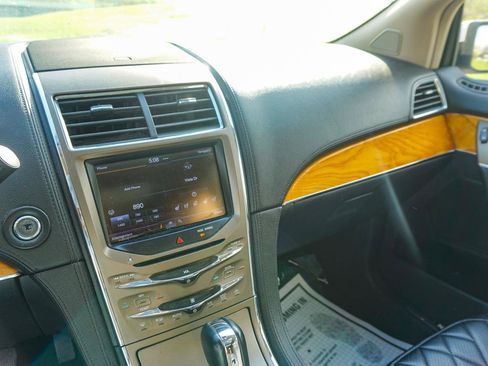 Used 2013 Lincoln MKX AWD image 14