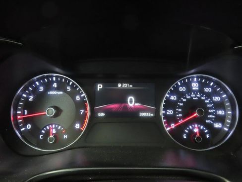 Used 2024 Kia Forte LXS FWD image 18