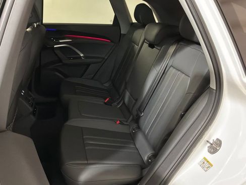 Used 2025 Audi Q5 Premium w/ Convenience Package image 20