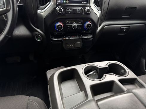 Used 2022 Chevrolet Silverado 1500 LT AWD/4WD image 15
