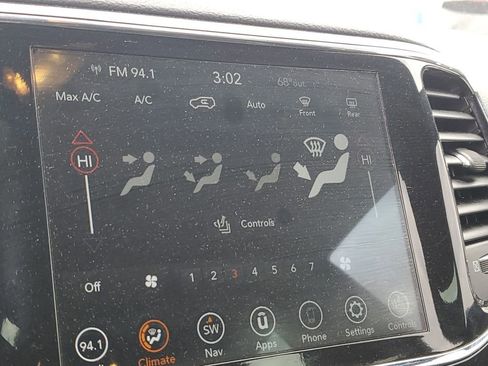 Used 2019 Jeep Grand Cherokee Limited AWD/4WD image 15