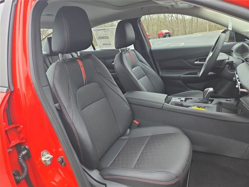 New 2026 Nissan Sentra SR w/ SR Premium Package FWD image 12