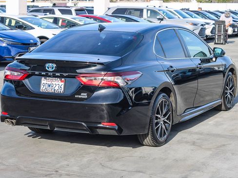 Certified 2023 Toyota Camry SE image 9