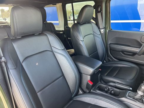 Used 2024 Jeep Wrangler High Altitude AWD/4WD image 28