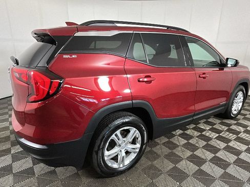 Used 2019 GMC Terrain SLE w/ Driver Convenience Package FWD image 3