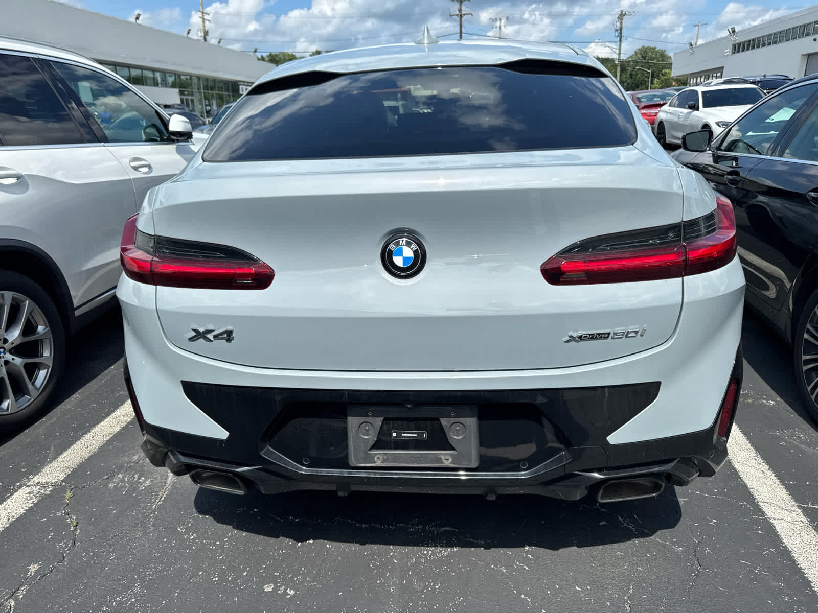 Used 2024 BMW X4 xDrive30i w/ Premium Package AWD/4WD image 10
