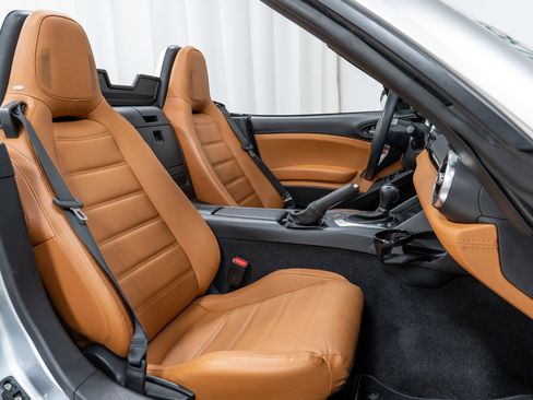 Used 2018 FIAT 124 Spider Lusso w/ Convenience Group image 23