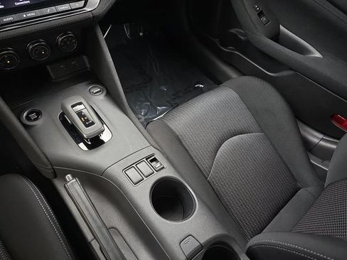 Used 2025 Nissan Z Sport w/ Floor Mat Package RWD image 25