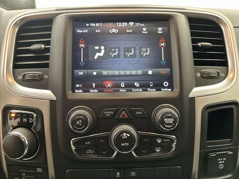 Used 2019 RAM 1500 Classic SLT w/ Luxury Group image 20