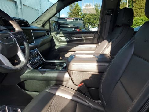 Used 2022 GMC Yukon Denali AWD/4WD image 18