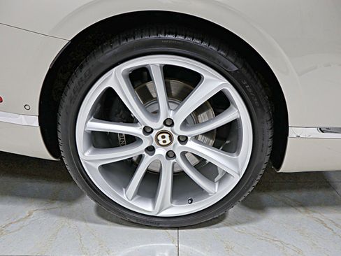 Used 2020 Bentley Continental GT image 60