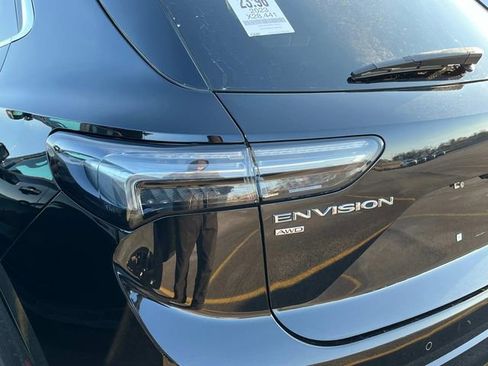 Used 2023 Buick Envision Avenir image 10
