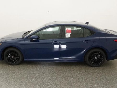 New 2026 Toyota Camry SE image 9