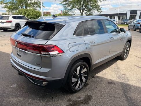 Certified 2026 Volkswagen Atlas Cross Sport SE AWD/4WD image 7