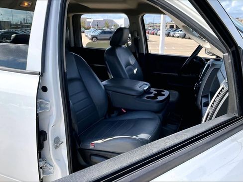 Used 2018 RAM 2500 Tradesman w/ Chrome Appearance Group image 8