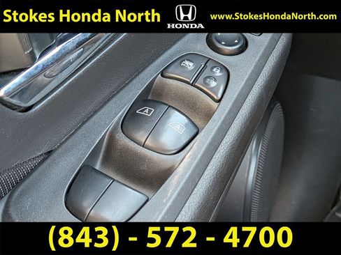Used 2021 Nissan Kicks SV FWD image 27