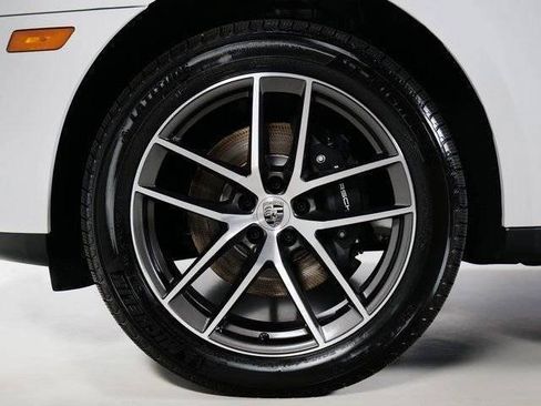 New 2025 Porsche Macan AWD/4WD image 29