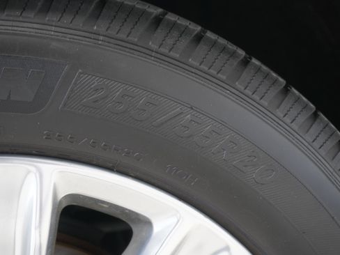 Used 2022 Ford Explorer Limited w/ Equipment Group 301A image 30