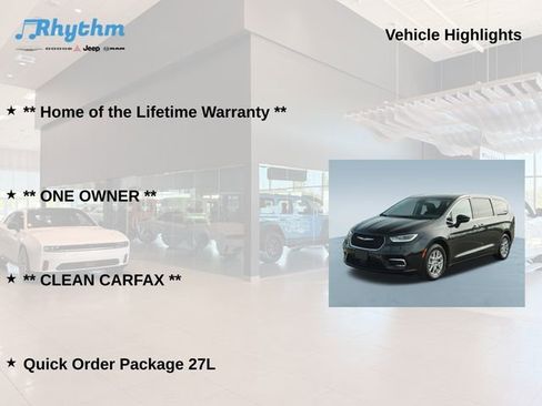 Used 2023 Chrysler Pacifica Touring-L FWD image 5