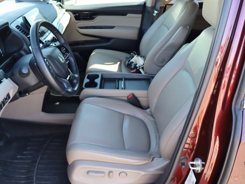 Used 2021 Honda Odyssey Touring image 17