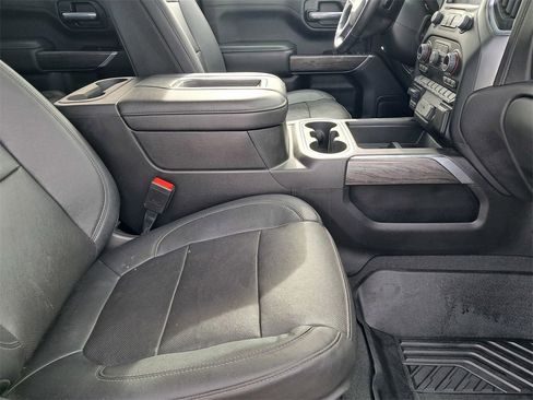 Used 2022 Chevrolet Silverado 1500 LTZ w/ Z71 Off-Road Package image 17