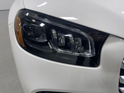 Used 2024 Mercedes-Benz GLS 450 4MATIC image 10
