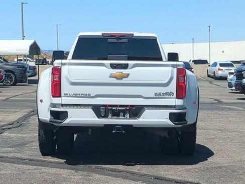 Used 2025 Chevrolet Silverado 3500 High Country w/ High Country Premium Package AWD/4WD image 7