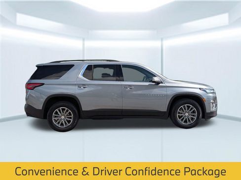 Used 2023 Chevrolet Traverse LT FWD image 9