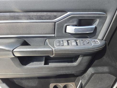 Used 2024 RAM 2500 Big Horn AWD/4WD image 23