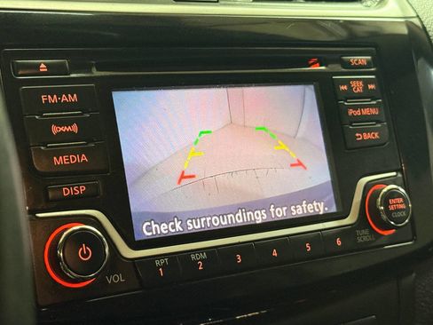 Used 2018 Nissan Sentra SV FWD image 44