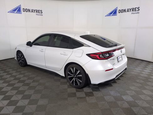 Certified 2024 Honda Civic EX-L image 4