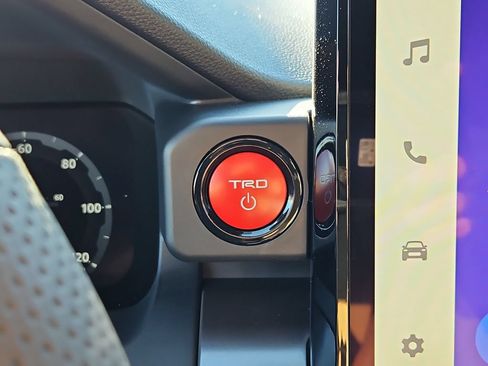 New 2026 Toyota Tacoma TRD Off-Road w/ TRD Off Road Upgrade Package AWD/4WD image 15