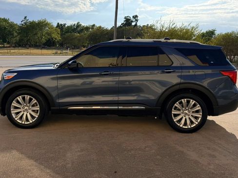 Used 2020 Ford Explorer Limited w/ Class III Trailer Tow Package RWD image 2