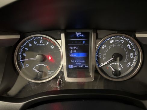 Used 2020 Toyota Tacoma SR5 w/ Technology Package image 23