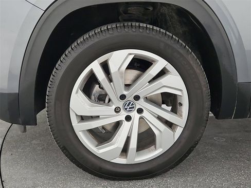 Used 2021 Volkswagen Atlas SE w/ Panoramic Sunroof Package image 39