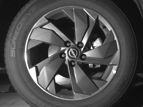 Used 2025 Nissan Rogue SV FWD image 13