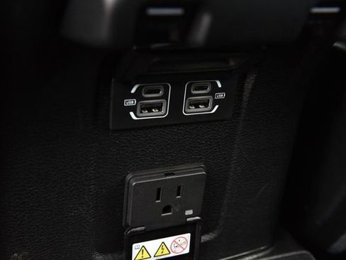 Used 2025 Jeep Wrangler Unlimited Sahara AWD/4WD image 23