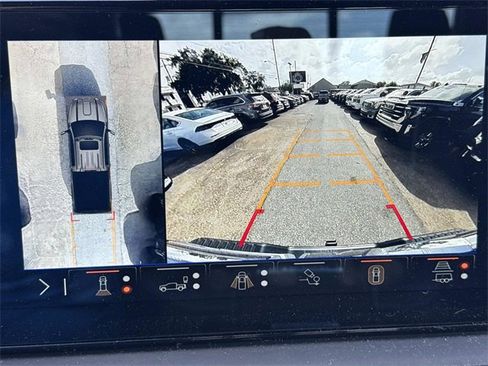 Used 2024 GMC Sierra 2500 Denali Ultimate image 32