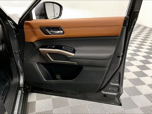 New 2025 Nissan Pathfinder Platinum w/ Cargo Package image 37