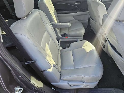 Used 2017 Honda Pilot Elite image 19