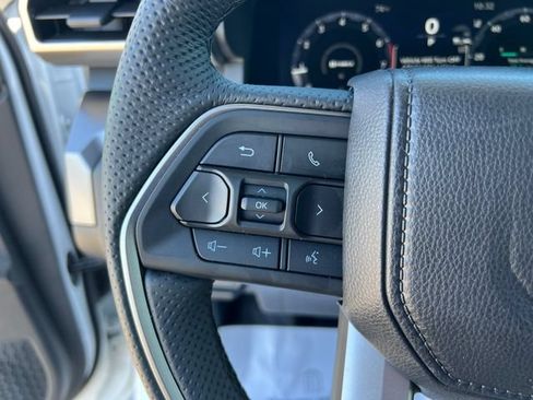 Used 2026 Toyota Tacoma TRD Sport AWD/4WD image 18