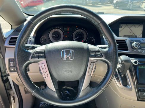 Used 2014 Honda Odyssey Touring image 11