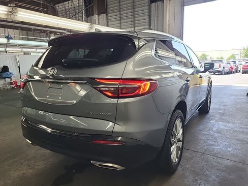 Used 2019 Buick Enclave Essence FWD image 5