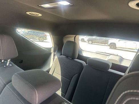 Used 2024 Chevrolet Traverse LS FWD image 11