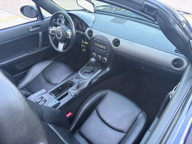 Used 2011 MAZDA MX-5 Miata Sport RWD image 8