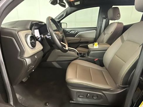 Used 2024 Chevrolet Colorado ZR2 w/ ZR2 Convenience Package III AWD/4WD image 11