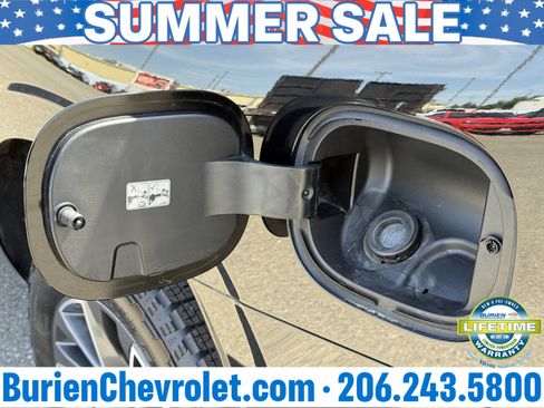 Used 2022 Chevrolet Suburban Z71 AWD/4WD image 37
