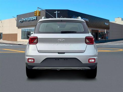 New 2026 Hyundai Venue SEL FWD image 6